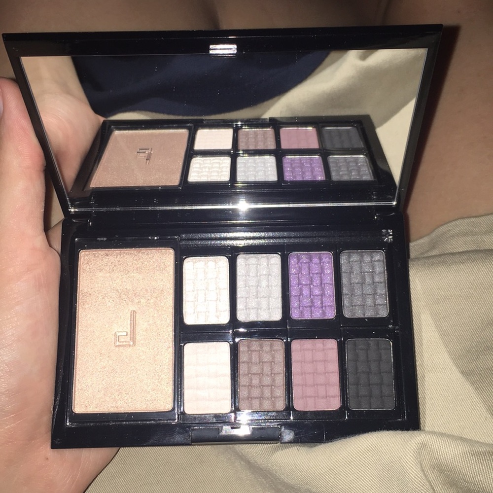 NWOT Doucce Eyeshadow & Cheek Palette